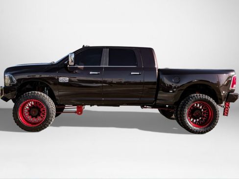 Used 2017 RAM 3500 Laramie Longhorn image 8