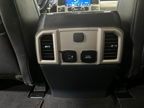 Used 2022 Ford F250 Lariat w/ Chrome Package image 23