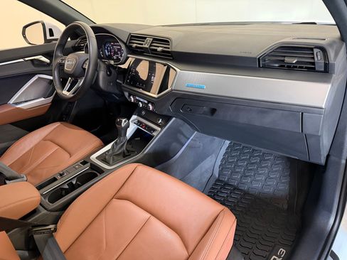Used 2023 Audi Q3 2.0T Premium Plus w/ Premium Plus Package image 32