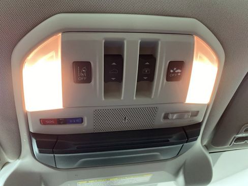 Used 2022 Subaru Ascent Limited w/ Technology Package image 34