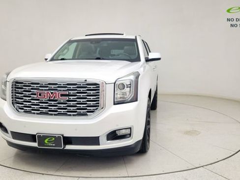 Used 2019 GMC Yukon Denali w/ Denali Ultimate Package AWD/4WD image 6
