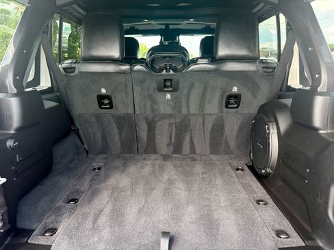 Used 2026 Jeep Wrangler Unlimited Rubicon AWD/4WD image 42