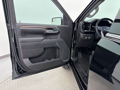 Used 2025 GMC Sierra 1500 SLT AWD/4WD image 5