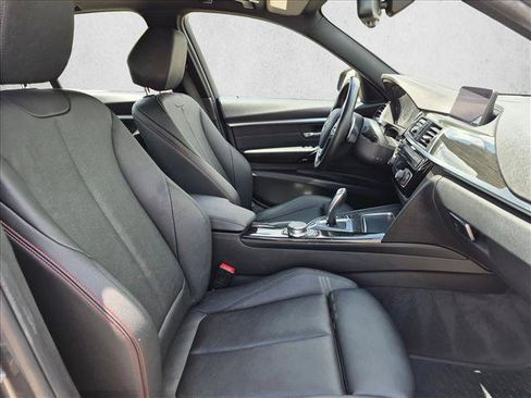 Used 2018 BMW 330e w/ Convenience Package RWD image 21
