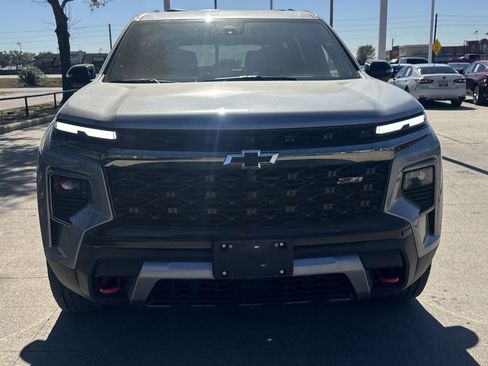 Used 2025 Chevrolet Traverse Z71 w/ Driver Confidence Package image 16