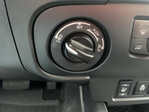 New 2026 Nissan Frontier SV image 18