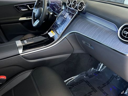 New 2026 Mercedes-Benz GLC 300 image 11