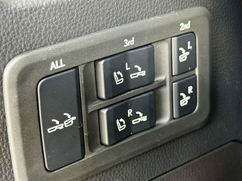 Used 2022 Lexus LX 600 4WD w/ Accessory Package (Z1) image 13