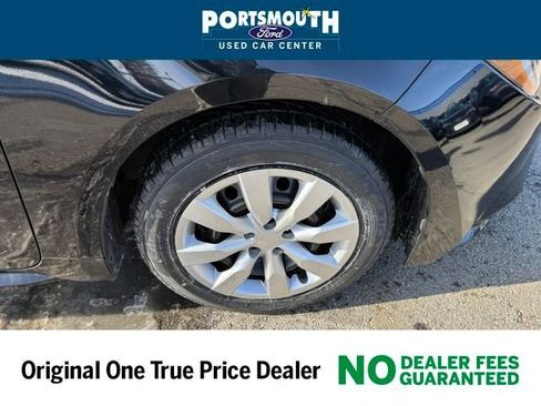 Used 2024 Toyota Corolla LE image 25