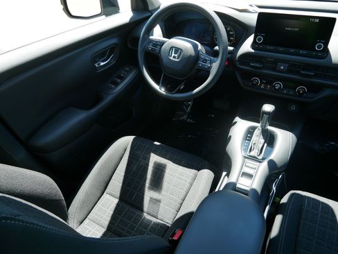 Certified 2024 Honda HR-V LX image 9