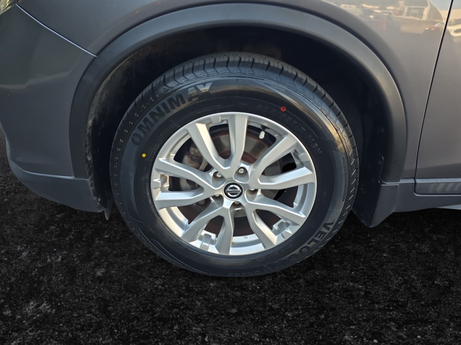 Used 2020 Nissan Rogue S w/ Special Edition Package FWD image 9