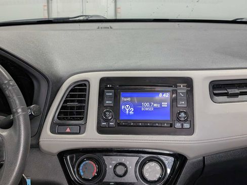 Used 2019 Honda HR-V LX image 13