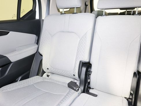 Used 2023 Honda Pilot LX image 12