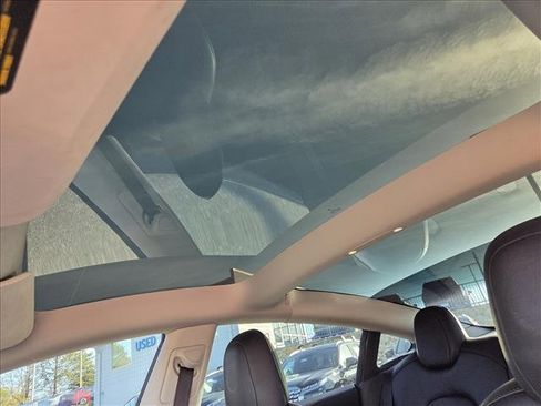 Used 2021 Tesla Model 3 Standard Range Plus image 6