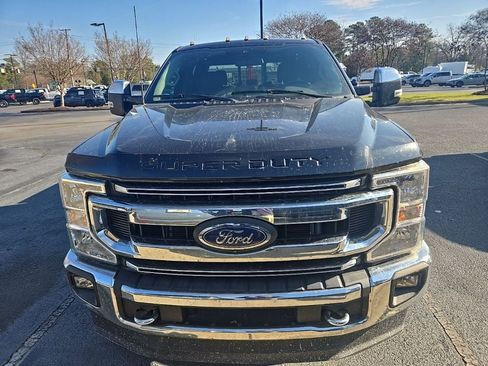 Used 2022 Ford F250 XLT w/ XLT Premium Package image 2