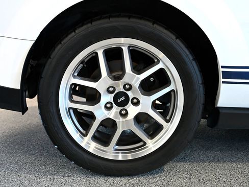 Used 2008 Ford Mustang Shelby GT500 RWD image 21