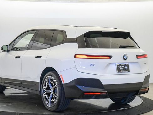 Used 2024 BMW iX xDrive50 AWD/4WD image 2