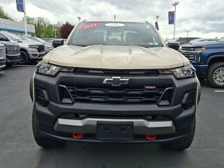 Used 2024 Chevrolet Colorado Trail Boss w/ Advanced Trailering Package AWD/4WD video 2