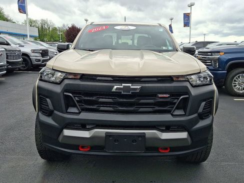 Used 2024 Chevrolet Colorado Trail Boss w/ Advanced Trailering Package AWD/4WD image 2