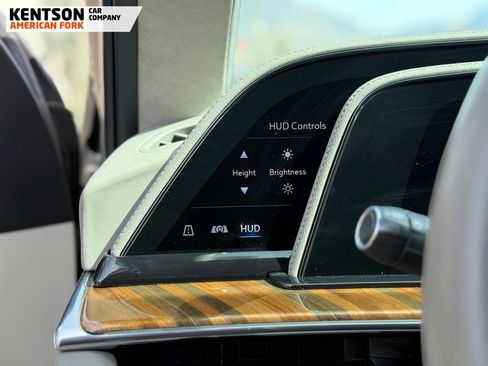 Used 2024 Cadillac Escalade Sport Platinum w/ LPO, ONYX Package image 24