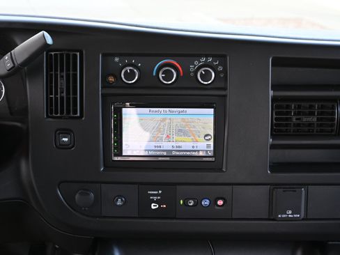 Used 2022 Chevrolet Express 2500 w/ Driver Convenience Package RWD image 17