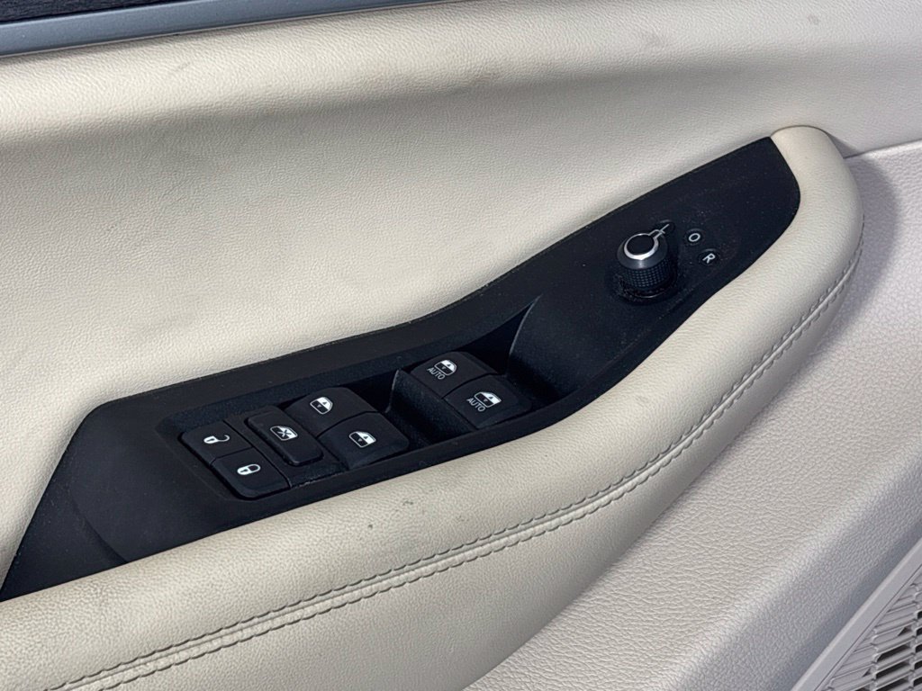 Used 2024 Jeep Grand Cherokee Limited RWD image 12