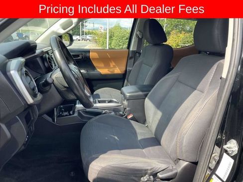 Used 2016 Toyota Tacoma SR5 w/ Towing Package RWD image 18
