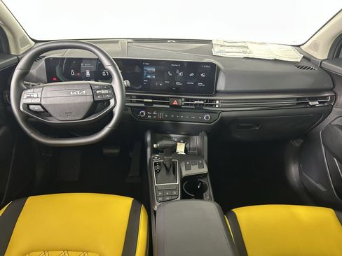 New 2026 Kia Sportage EX w/ EX Panorama Roof Package image 4