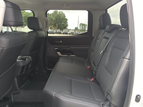 Used 2024 Toyota Tundra Limited AWD/4WD image 12