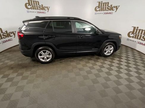 Used 2023 GMC Terrain SLE w/ Driver Convenience Package FWD image 9