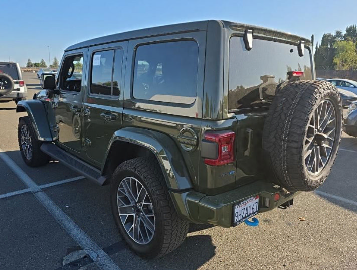 Used 2024 Jeep Wrangler High Altitude AWD/4WD image 3