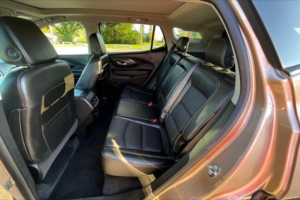 Used 2018 GMC Terrain SLT w/ Preferred Package FWD image 6