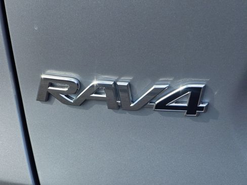 Used 2025 Toyota RAV4 XLE w/ Convenience Package AWD/4WD image 32