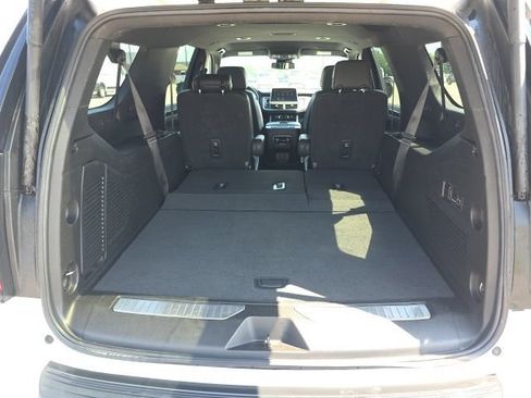 Used 2023 Chevrolet Suburban Premier RWD image 10
