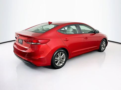 Used 2017 Hyundai Elantra SE image 9