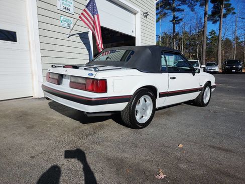Used 1991 Ford Mustang LX image 4