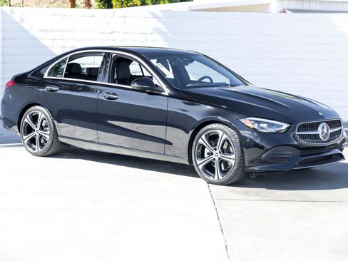 Used 2025 Mercedes-Benz C 300 Sedan image 2