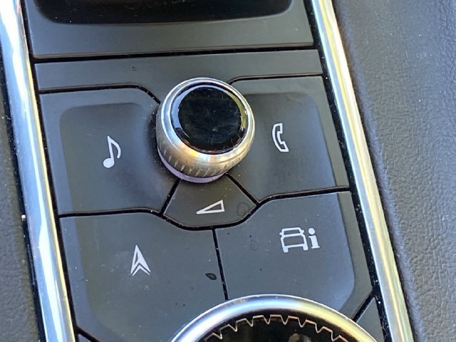 Used 2023 Cadillac Escalade Premium Luxury w/ Performance Package AWD/4WD image 32