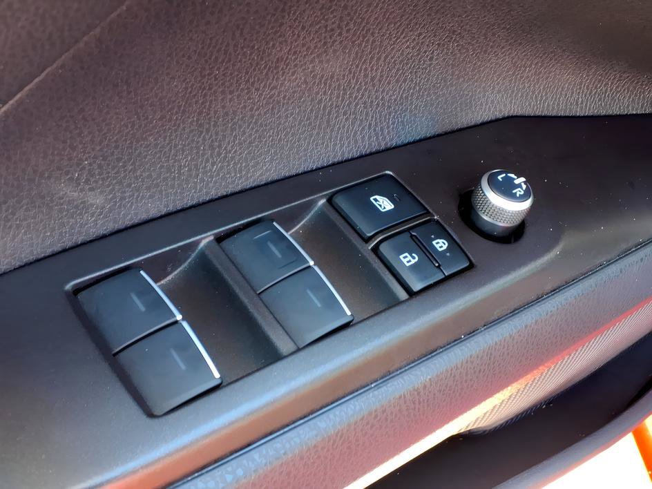 Used 2023 Toyota Camry XSE FWD image 17