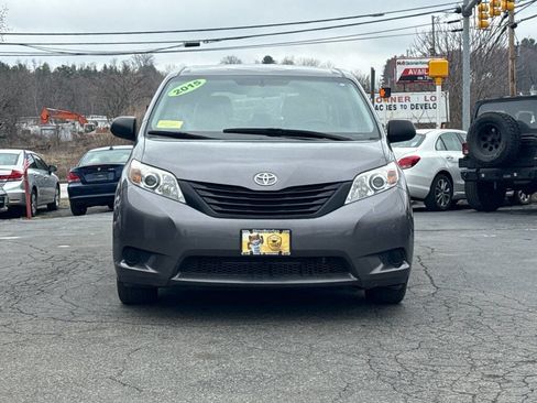Used 2015 Toyota Sienna L image 8