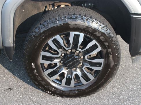Used 2024 GMC Sierra 3500 Denali Ultimate AWD/4WD image 39
