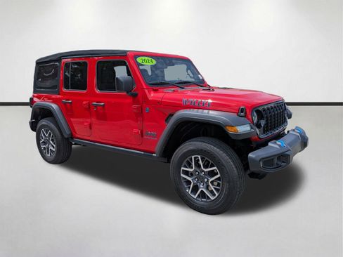 Used 2024 Jeep Wrangler Unlimited AWD/4WD image 1
