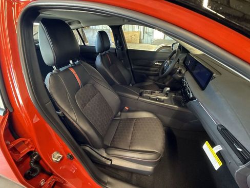 New 2026 Nissan Sentra SR FWD image 25