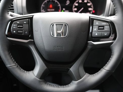Used 2025 Honda Odyssey Elite image 19