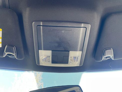 Used 2017 Ford Explorer XLT AWD/4WD image 13