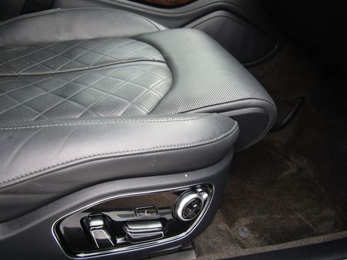 Used 2015 Audi A8 L 4.0T w/ Premium Package image 10