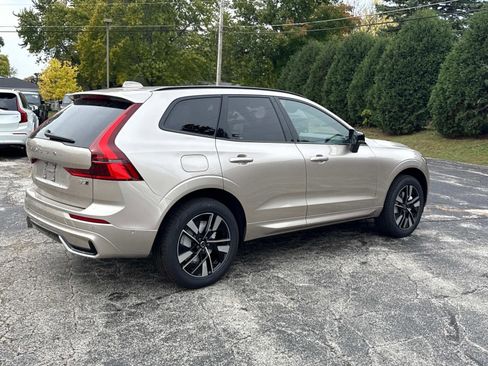 New 2026 Volvo XC60 B5 Plus w/ Climate Package image 5