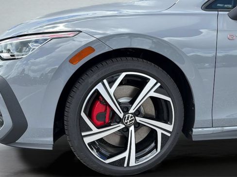 New 2026 Volkswagen GTI SE FWD image 32