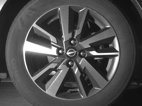 Used 2025 Nissan Versa SV FWD image 24