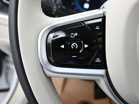 New 2025 Volvo XC60 T8 Core w/ Climate Package image 18